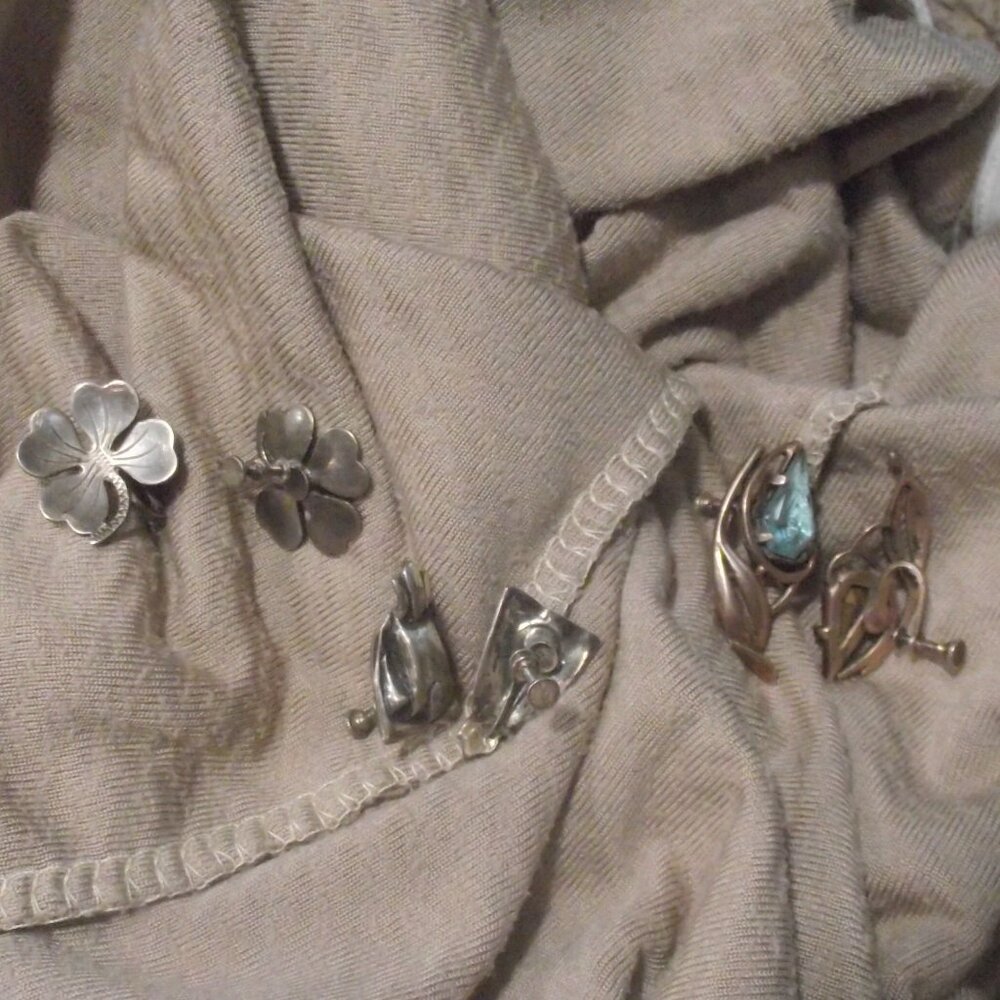 3 pair sterling screw back earrings - 4 leaf clover